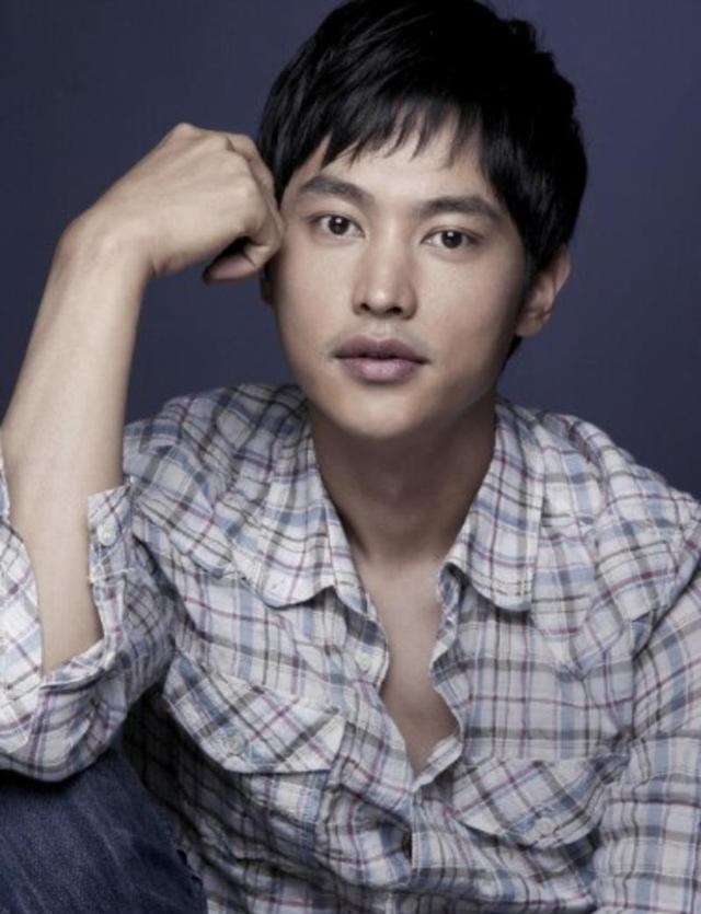 宋钟浩|美则美矣,就是记不住脸,1米88的身高成韩剧富贵公子专业户