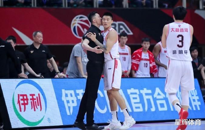 公牛队|杨鸣学聪明了！引进全能魔兽专打广东软肋 杜锋十分依赖一悍将发挥