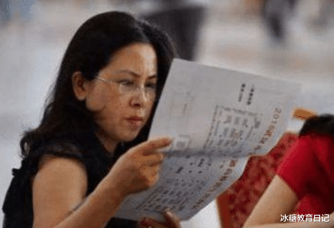 教师|“绝不让女儿当老师！”资深教师无奈直言，真实原因令人心酸