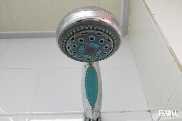 螨虫|头上有头螨会有什么表现? 保护头皮要从消除头螨开始