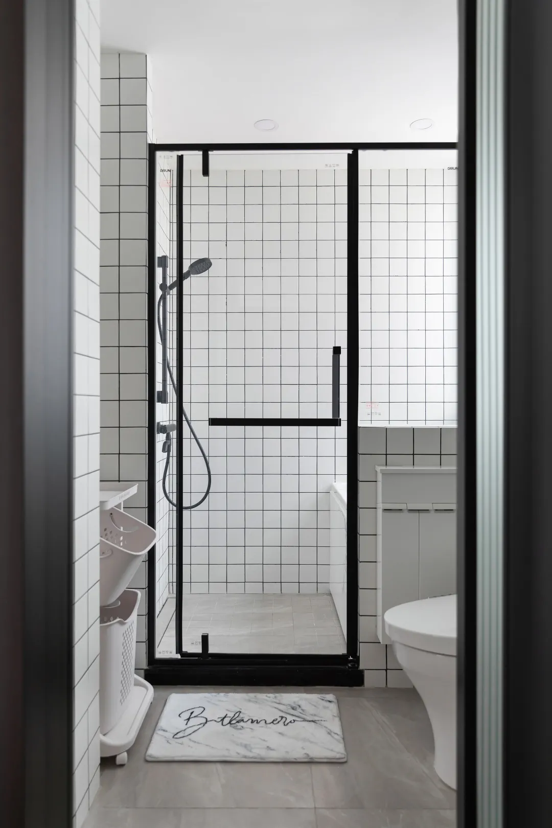 96㎡旧房翻新，极简原木风温馨舒适