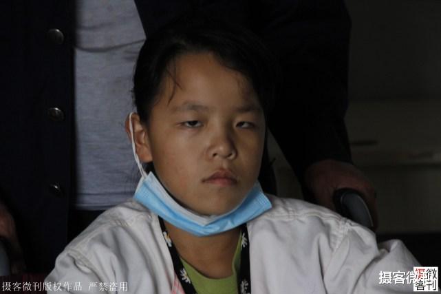 大爷 患病女孩父母残疾,为省钱偷偷少吃药,7旬外公卖掉家中最后一头牛