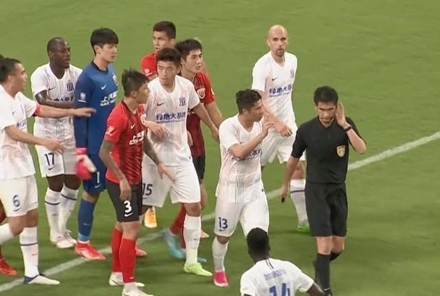 憨爸爸育儿|靠自己！是时候让对手产生压力了，海港恒大为深足加油足协管不管