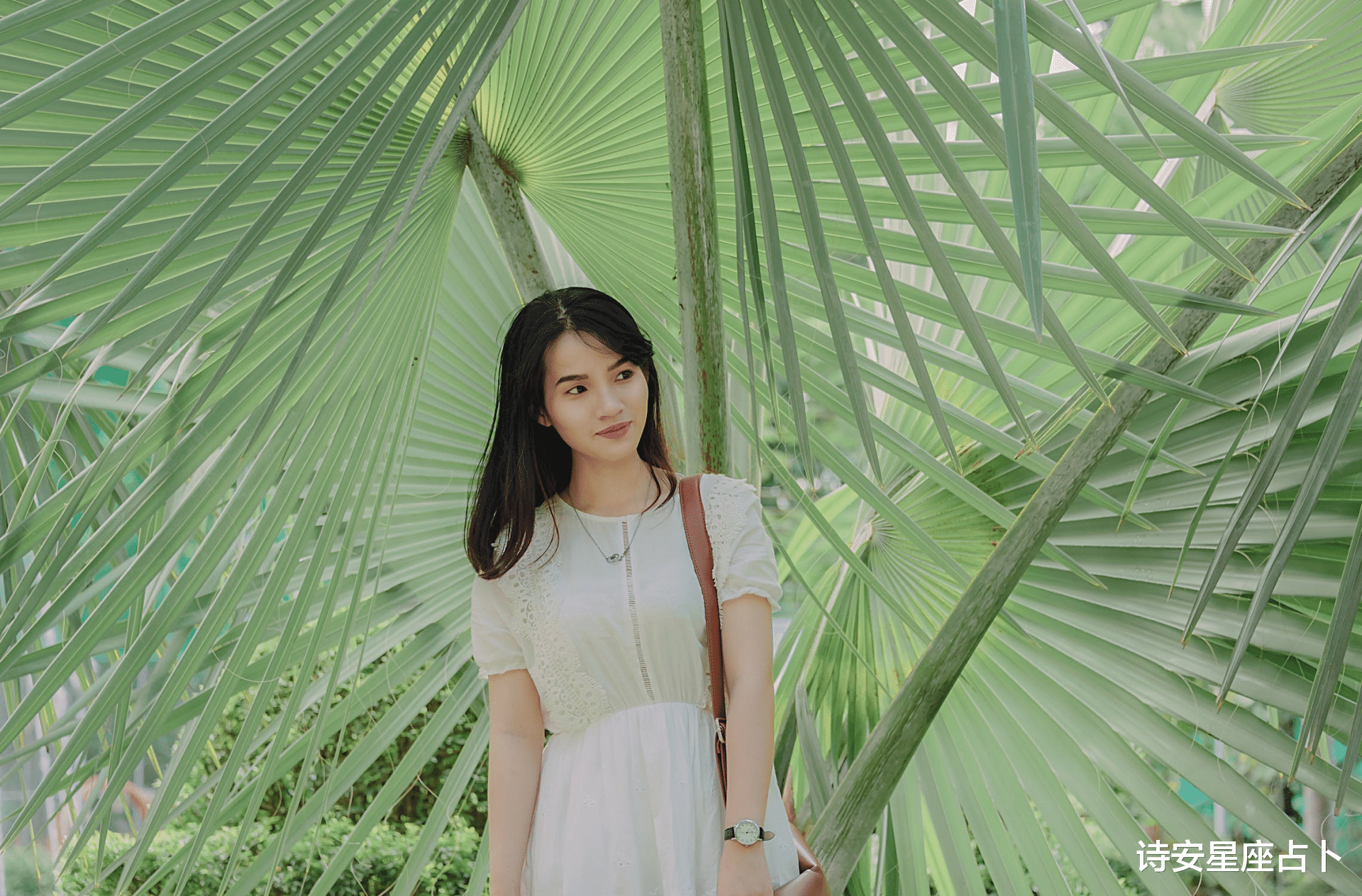 诗安星座占卜 容易让男人心软的三个星座女，她们优雅迷人，楚楚可怜，惹人疼爱