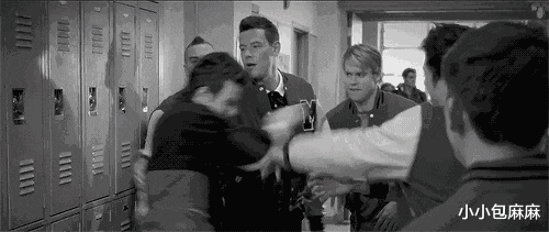 小小包麻麻|少女厕所遭霸凌:孩子的恶,既天真又可怕