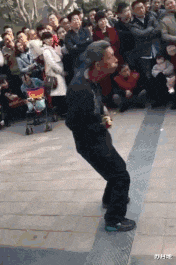 苏月瑾|“左边给你一亿,右边你要给她二十万,你会娶哪个?”