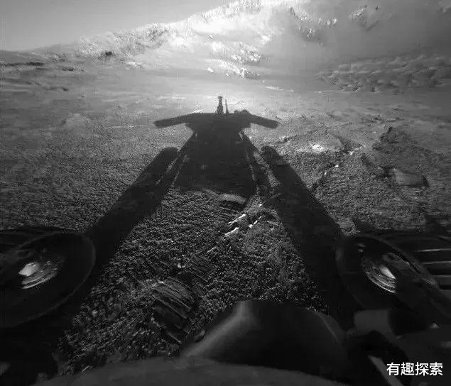 火星 一路狂奔!火星毅力号在杰泽罗陨石坑行驶1.63公里,有何新发现?