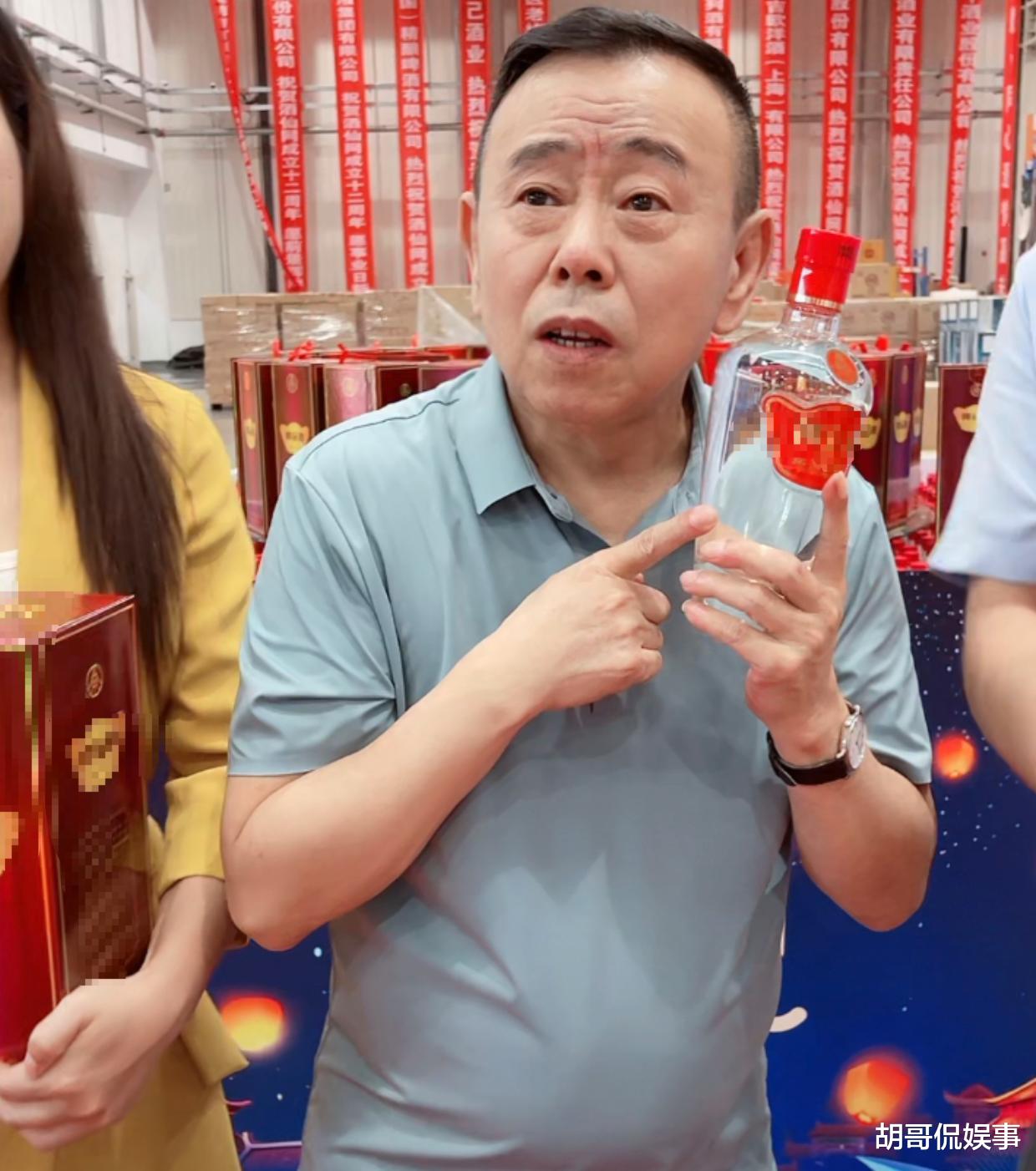 潘长江|潘长江直播卖酒再翻车，直言：没有付款的直接踢出去