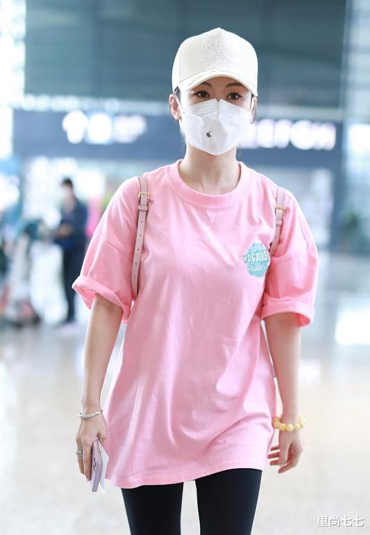 潘晓婷|九球天后潘晓婷终于高调，穿健美裤在机场秀身材，拎2万5包超阔气