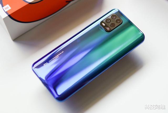 小米科技|從2499元跌至1899元，后置四攝+8GB，50倍潛望式變焦手機瀕臨下架