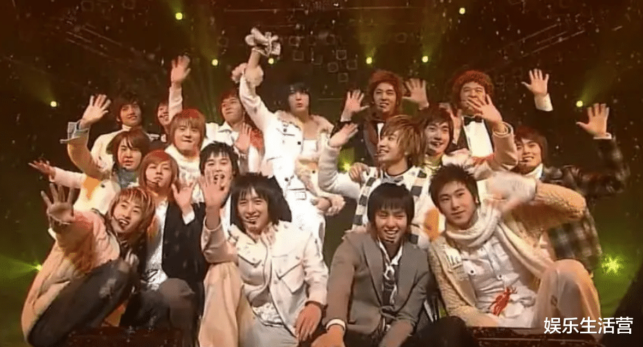 男团|韩国两大元老男团合体发新歌，时隔16年粉丝圆梦，网友：活久见！