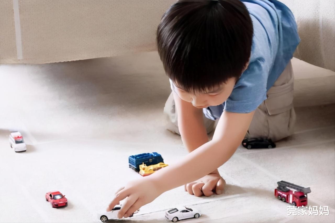 莞家妈妈|两三岁宝宝“鬼见愁”，爸妈头疼伤脑筋，带你破解孩子4个怪行为