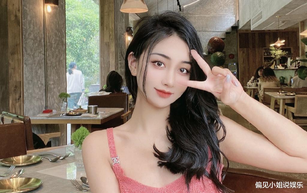 郭麒麟|患难见真情！德云社演员砸挂声援郭麒麟，直言女网红就是想出道