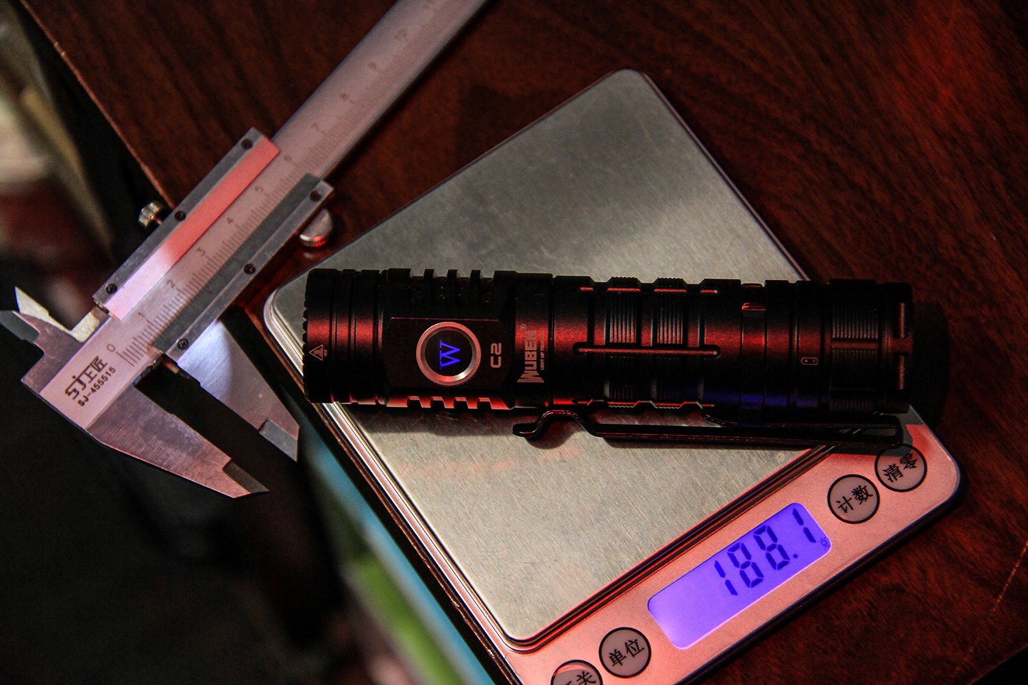 电池|明亮便携颜值高,手电就选务本新品C2