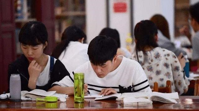 大学|本科也有“等级”之分？一共划分4个等级，第四等级的学生很尴尬