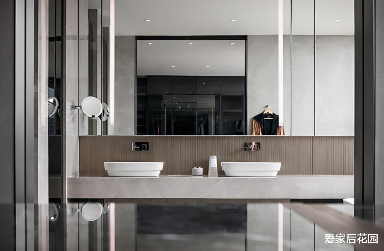 参观完00后的新房,才发现,现在年轻人的卫生间都不装洗手台了