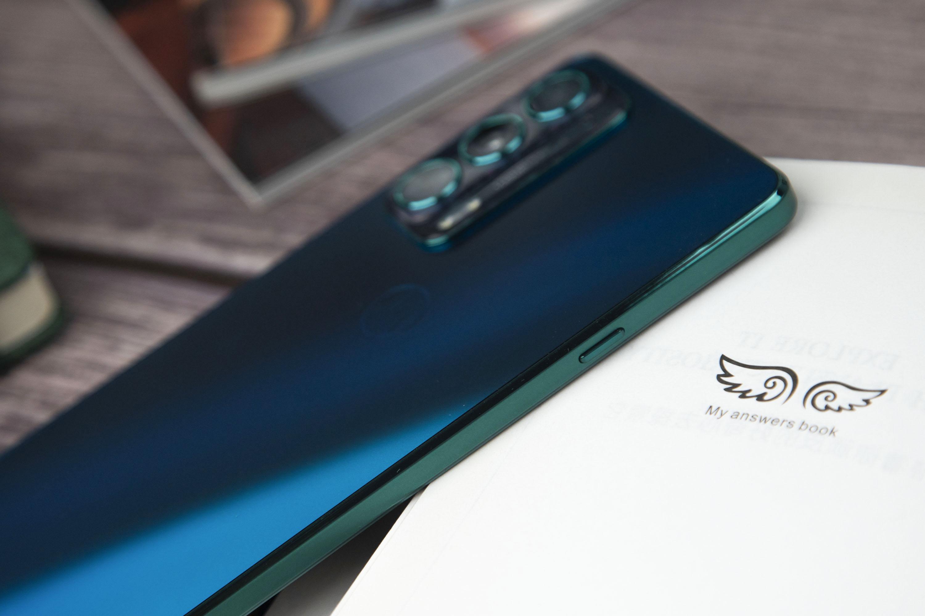 小米科技|不止轻薄 更是智慧高效的生产力工具 摩托罗拉edge轻奢版手机评测