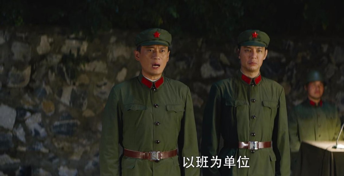 英雄岁月之王牌部队|搭完吴京再搭肖战，《王牌部队》这对夫妻诠释：陪伴是顶级的浪漫