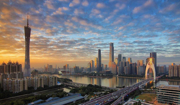 卫生间的圣母像|一线城市购房者平均36.9岁，年龄变大，原因有2点