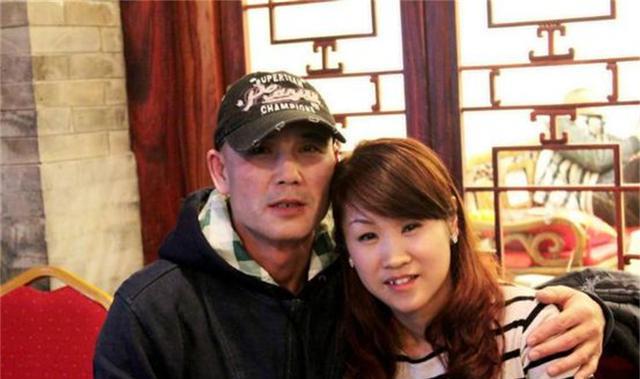 汶川大地震时,李应霞宁愿失去双腿也要先救丈夫,后来怎样了呢?