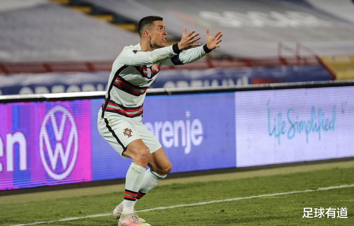 西班牙隊|裁判真會玩！今日世預賽：格魯吉亞VS西班牙，破大巴成世紀難題