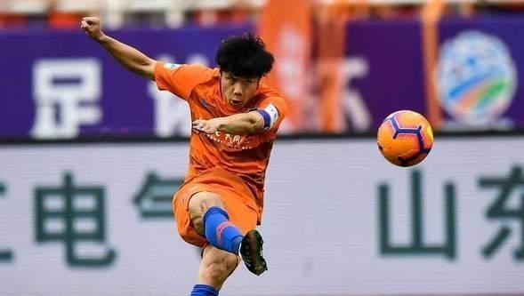 憨爸爸育儿|蒿俊闵参与球队合练有望，对阵申花，两大国足队长对决引人关注