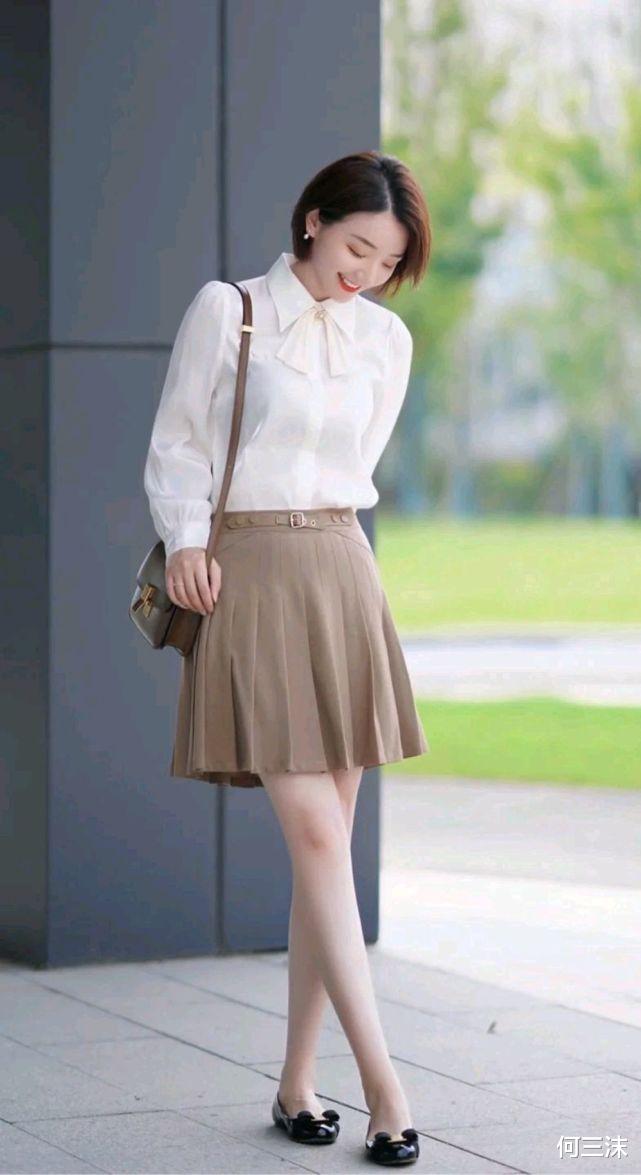 何三沫|上班族该怎么穿衣搭配？简约干练的穿搭，既有气场又有魅力