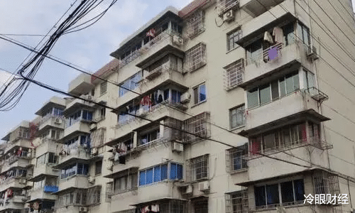 房价|旧改外装电梯实行，装完后高层却纷纷后悔：花钱给自己找麻烦