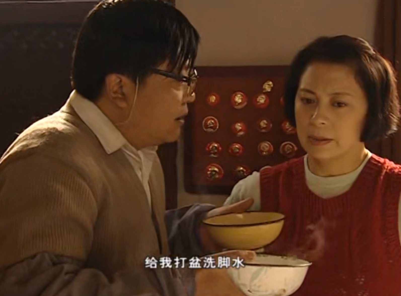 恋上糖果甜 《家有九凤》原著“农夫与蛇”的婚姻，五凤被狠狠伤过后，终醒悟