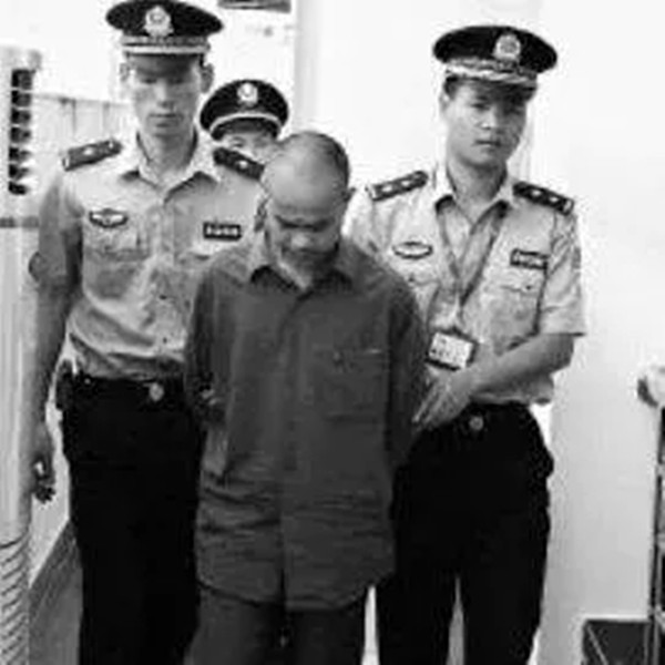  男子无情折磨受害者，10位被害人里有9个女人