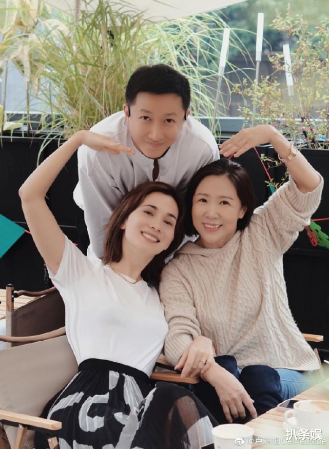 高圆圆|韩庚老婆卢靖姗久违晒健身照,穿运动内衣秀出马甲线,破怀孕传闻