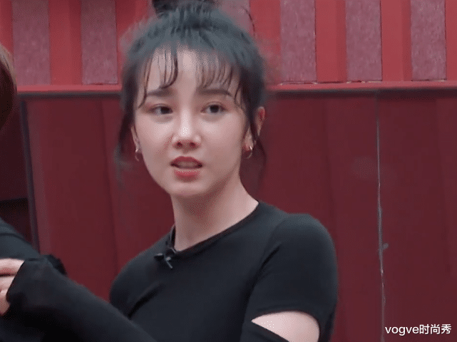 陈小纭|都说陈小纭是“s型身材”，陈小纭跳舞高清照被截图，身材太真实