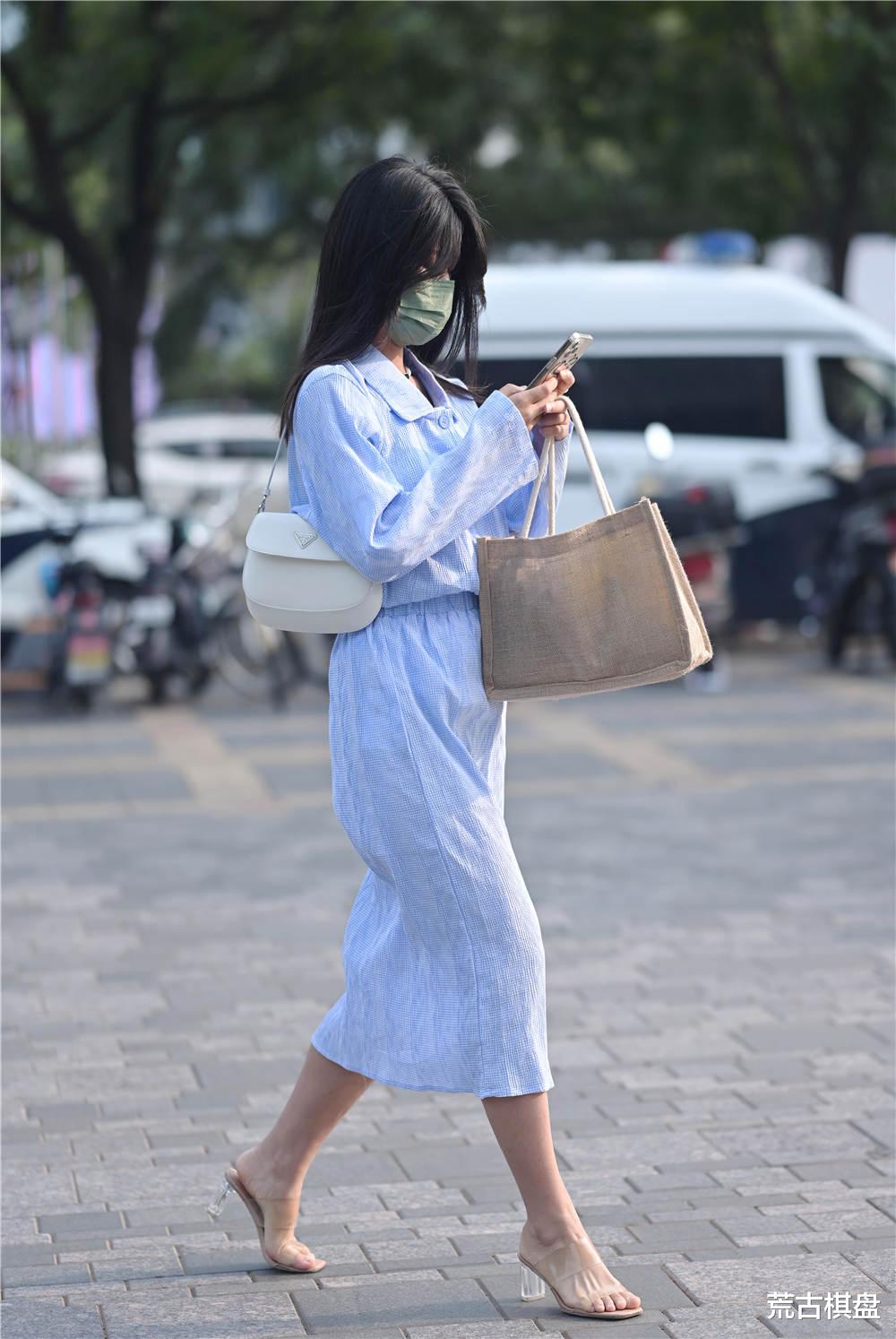 荒古棋盘|感觉夏天没怎么过，就到了秋天，还可以搭配几次凉拖出门呢？
