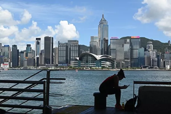 埃马纽埃尔·马克龙|骗子冒充布丽吉特的侄子，住高档酒店享折扣、免费坐飞机