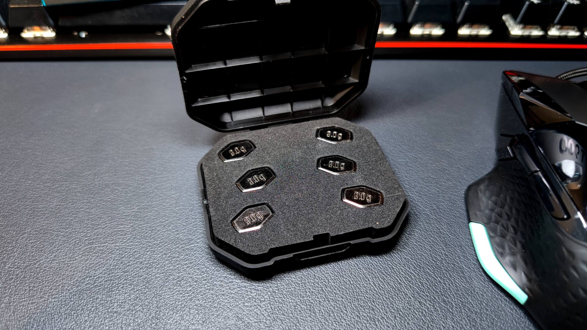 游戏鼠标|还记得这款高端旗舰 雷柏VT900游戏鼠标吗?