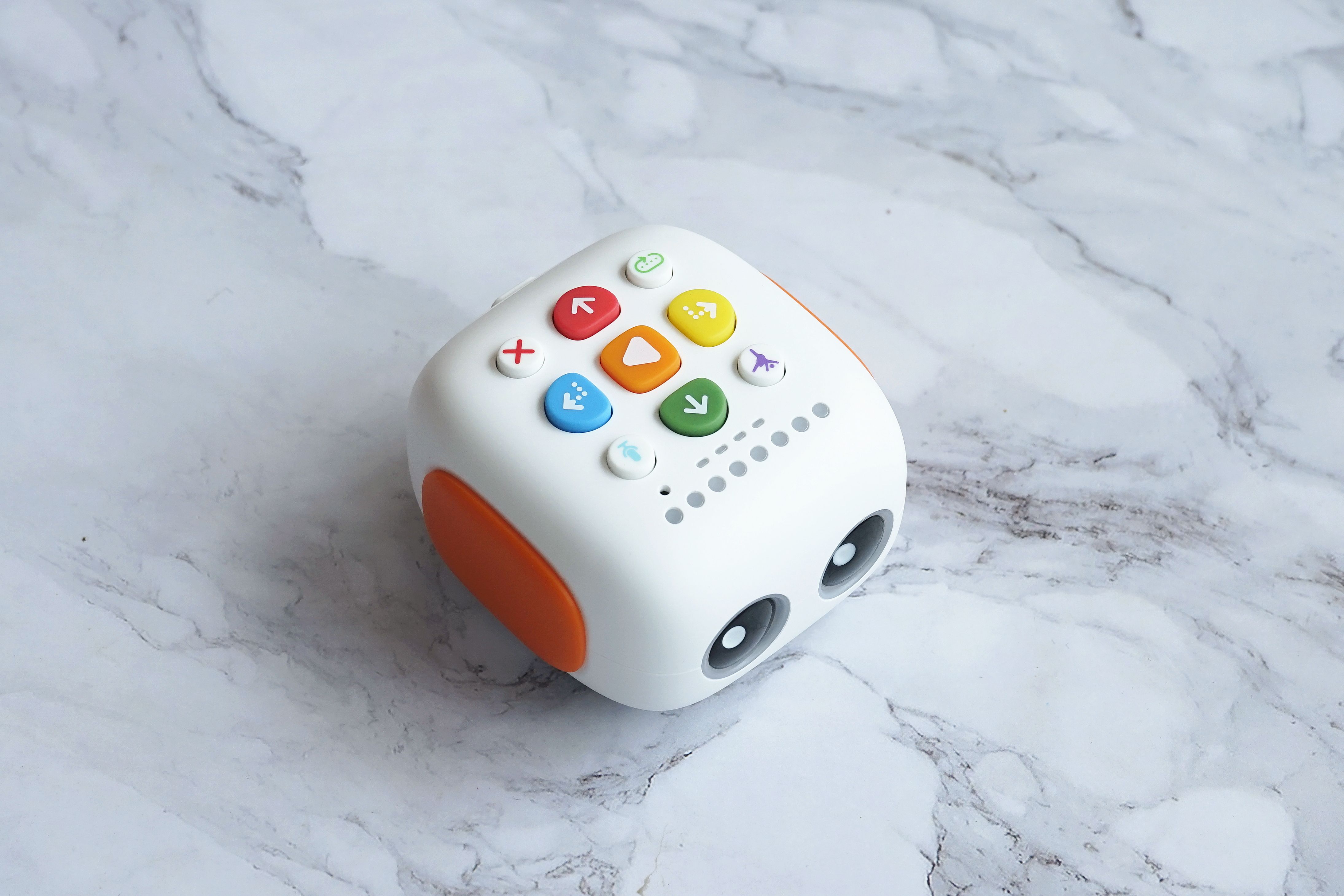 英特尔|启蒙孩子的逻辑思维能力，这款机器人可以帮你—玛塔小Q编程机器人测评体验