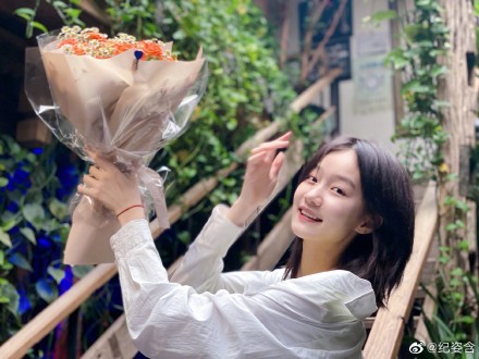 原神|还记得《甄嬛传》的温宜公主吗？14岁的她亭亭玉立，越来越美了