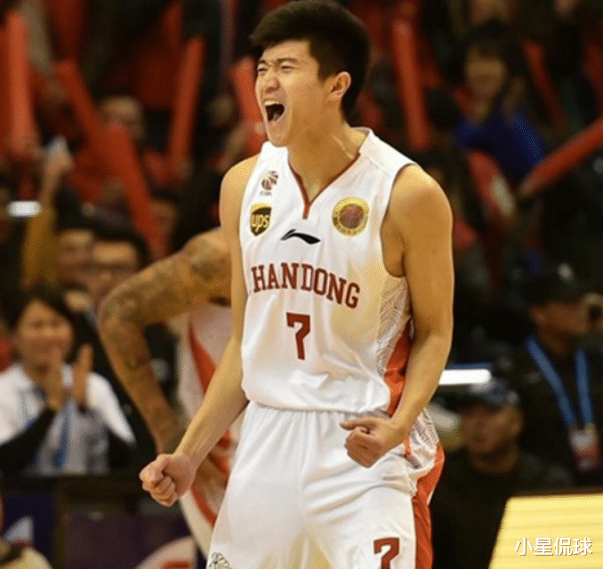 山东队与深圳谋求交易+李泓翰被禁赛一幕再发生,5大球员安然无事,徐长锁不求回报有意助邱彪一臂之力