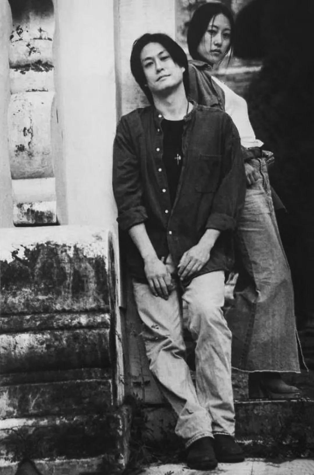 窦唯|一场震惊娱乐圈的三角恋，王菲也卷入其中