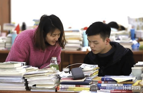 华纳兄弟|为何研究生都想当辅导员，看完工资单就明白了，待遇叫人羡慕不已