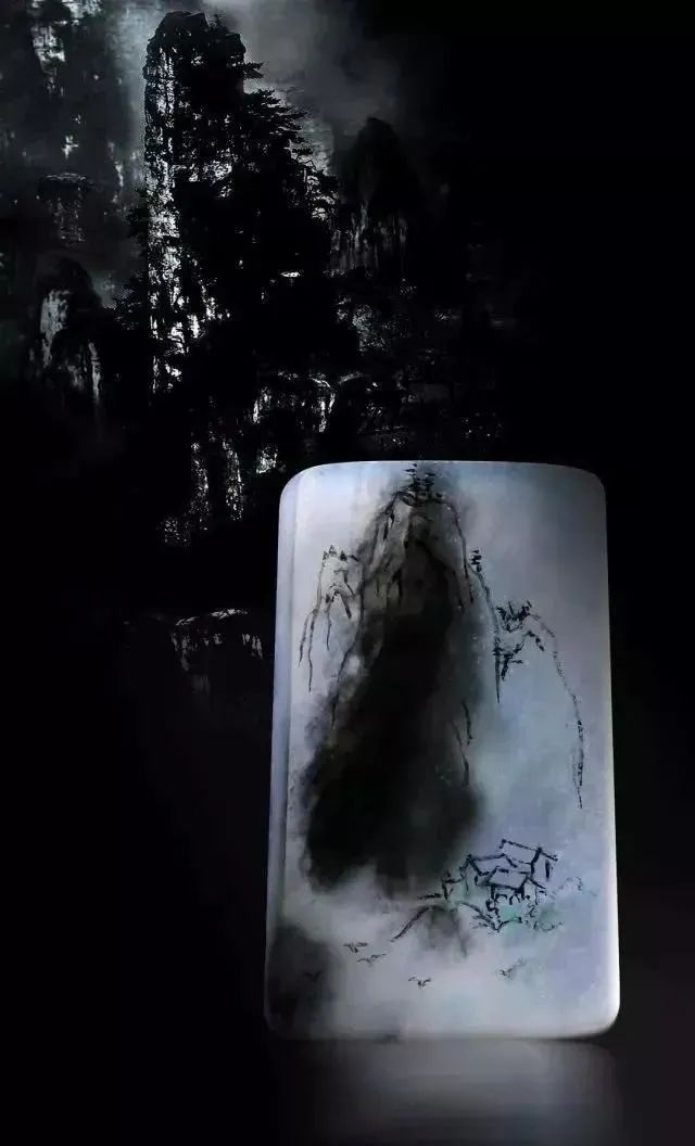 翡翠|难得一遇的“黑白”翡翠，仅需寥寥几笔，尽显一番国画之风采