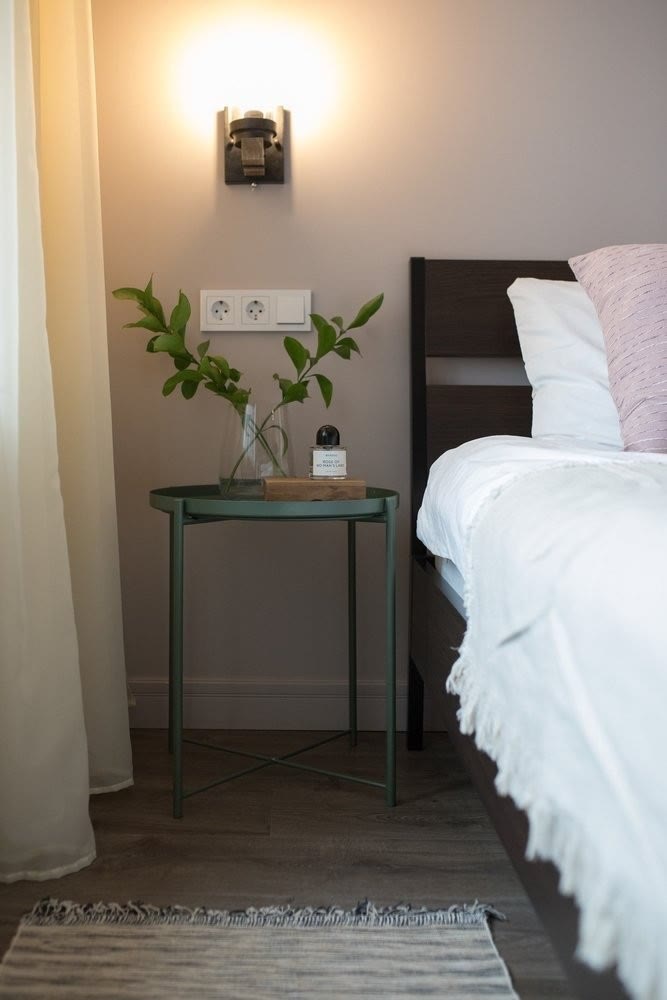 90后小姐姐自装房，42平米两居室，优雅气场还要靠软装