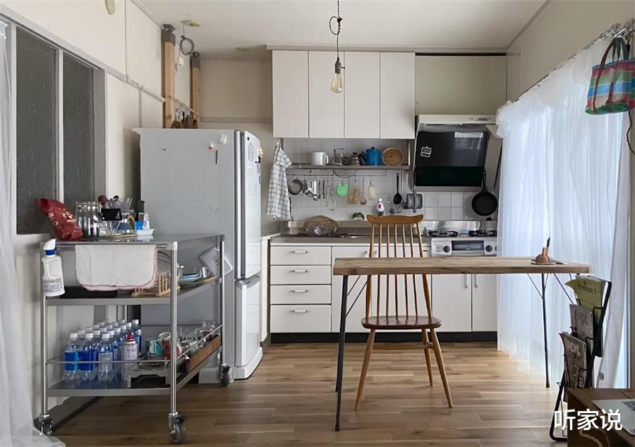 听家说|日本姑娘独居41㎡小家，54年老房全屋不装门，网友：这是真没门