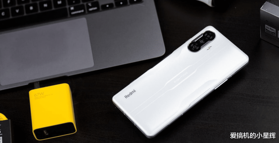 跑分|跌至2499元，72万跑分+12GB+256GB，67W快充手机降价依旧真香