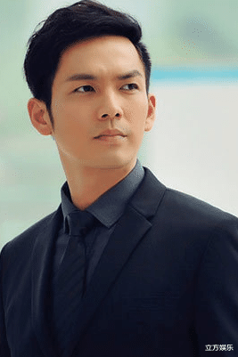 刘些宁|钟汉良新剧路透：47岁还在演古偶，身材似少年！