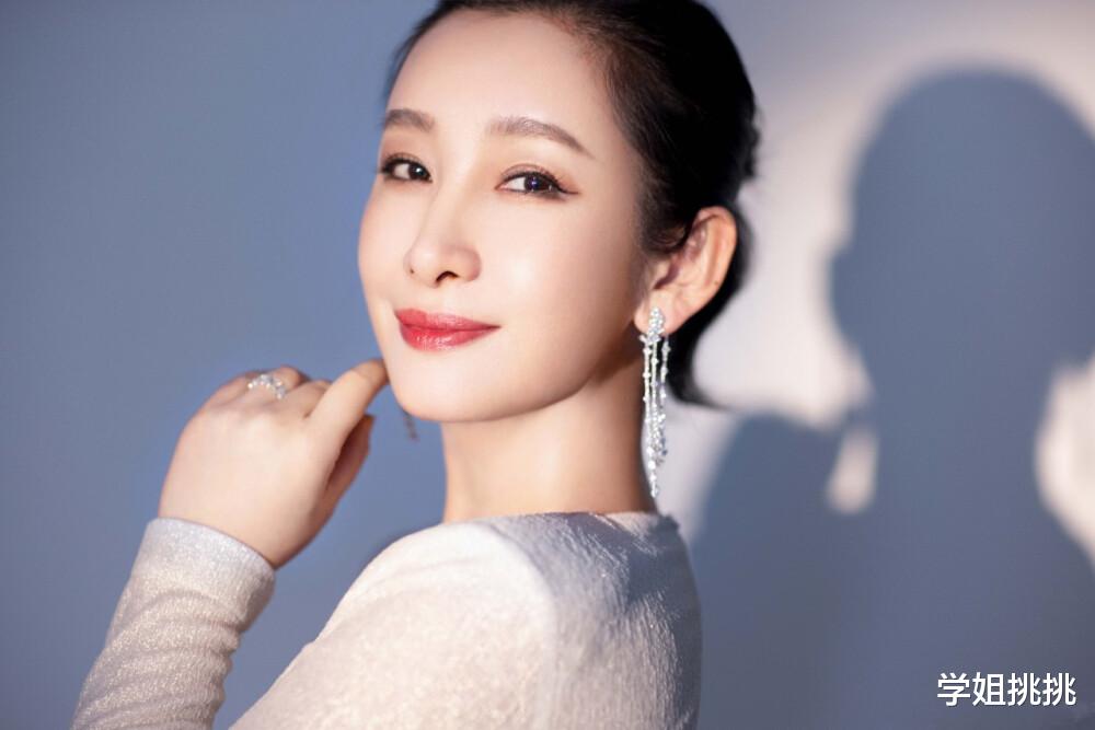 秦海璐|原来秦海璐也是“生图杀手”，以前低估她的颜值了