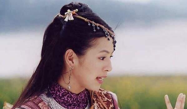 田曦薇|反差！看起来很可爱的几位女星，实际上却是高个子，你都认识吗？