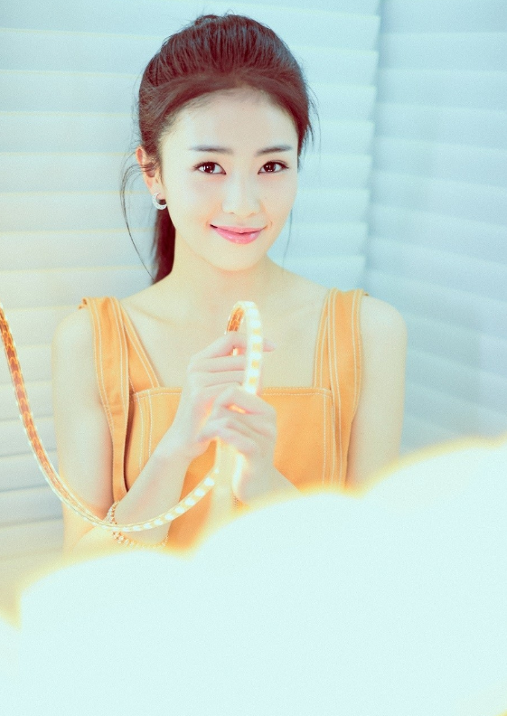 白梦妍|27岁白鹿路人照流出，颜值清新身材有料，这位女神真的好美丽