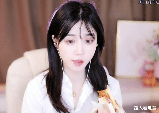 余霜|美颜开到认不出！余霜全明星照片引发热议：还是要个最真实