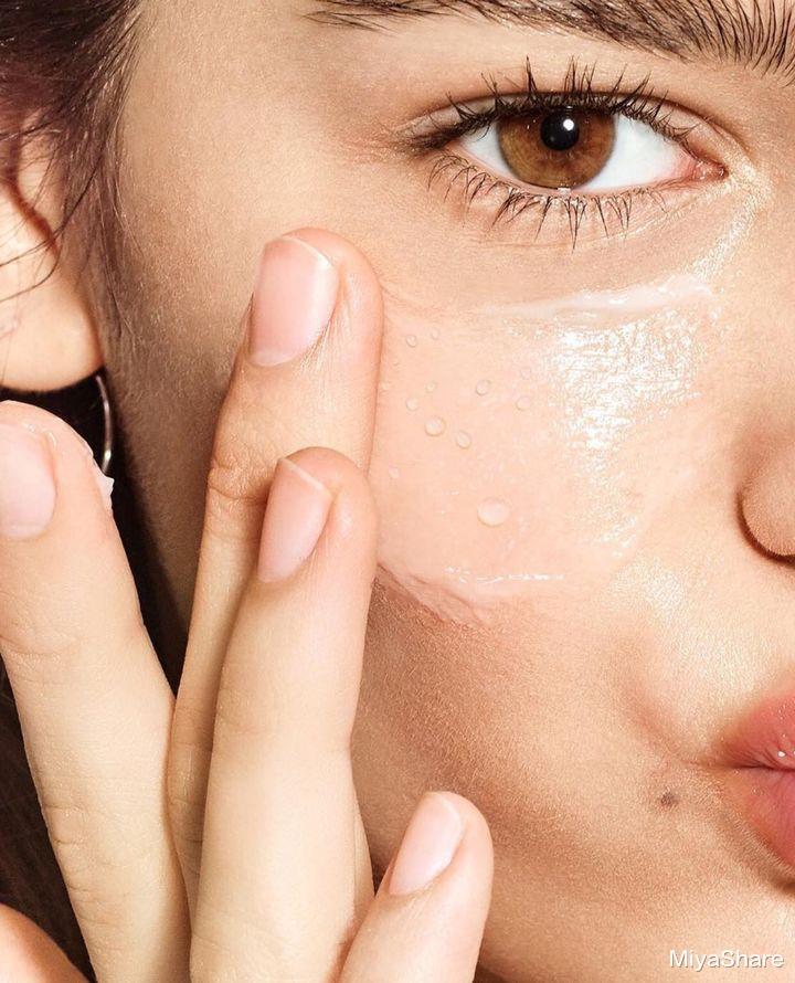 补水|老生常谈：“补水”毁了多少好皮肤？面膜敷得少，皮肤会更好